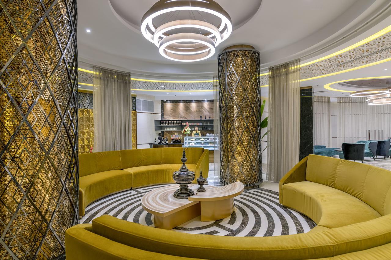 Grand Mercure Yangon Golden Empire Экстерьер фото