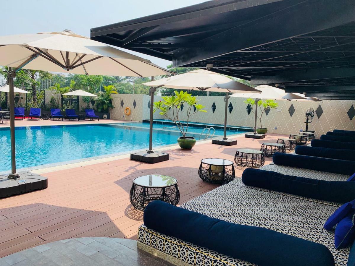 Grand Mercure Yangon Golden Empire Экстерьер фото