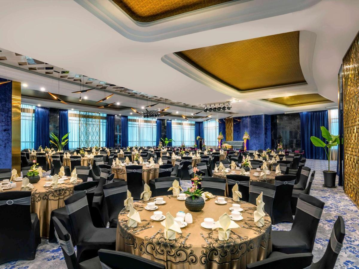 Grand Mercure Yangon Golden Empire Экстерьер фото