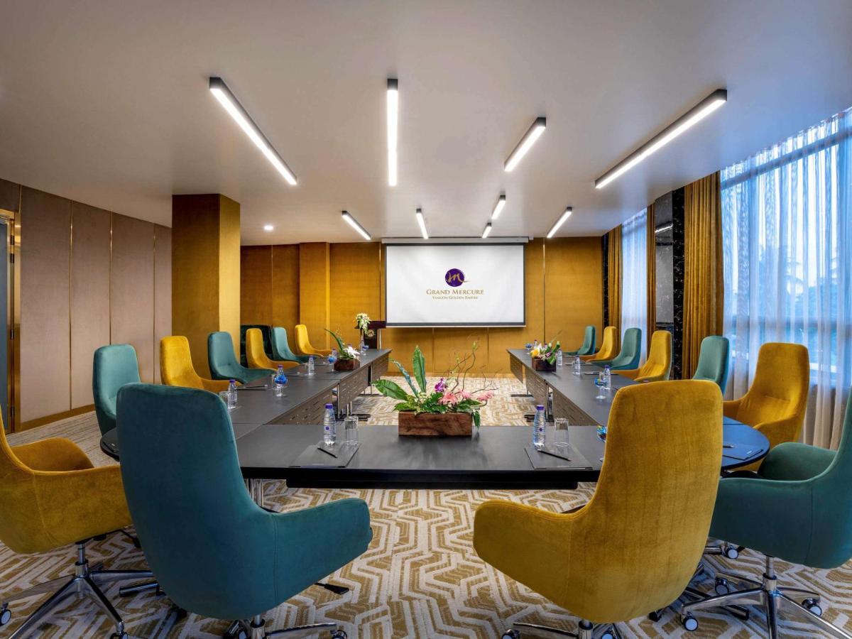 Grand Mercure Yangon Golden Empire Экстерьер фото